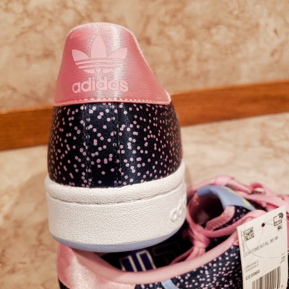 ⬆️Adidas - Picture 6 of 9